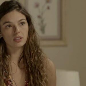 Isis Valverde interpretando Ritinha em A Força do Querer