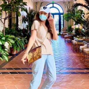 A musa Thalía comemorou seu Natal em grande estilo