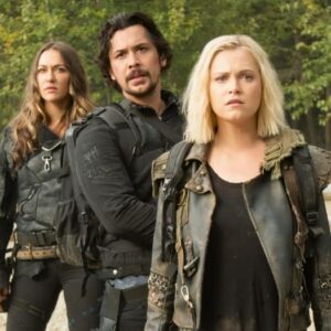 Cenas do elenco da série 'The 100'