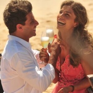 Cassiano (Henri Castelli) e Ester (Grazi Massafera)