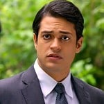 Raphael Vianna como Hélio em 'Flor do Caribe' (Globo)