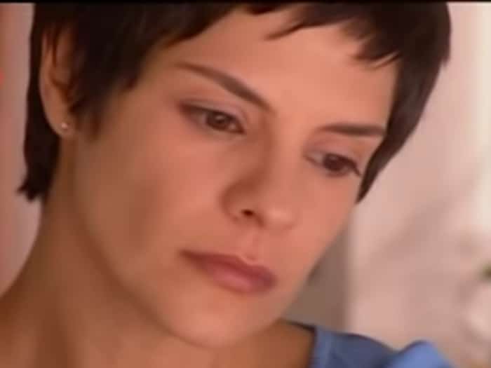 Helena Ranaldi como Raquel em 'Mulheres Apaixonadas' (Canal Viva)