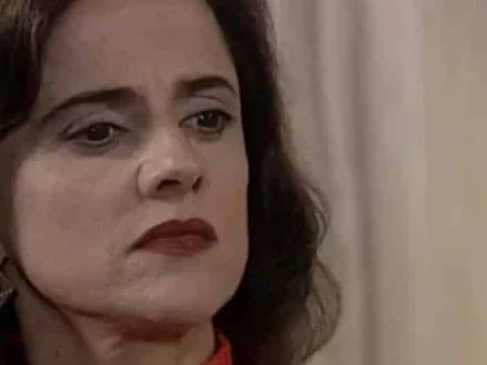 Marieta Severo como Alma em 'Laços de Famíllia' (Globo)