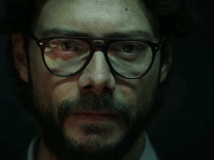 Álvaro Morte interpretando O Professor em 'La Casa de Papel' (Netflix)