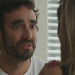 Leozinho (Gabriel Godoy) e Fedora (Tatá Werneck)