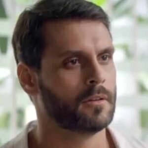 Felipe Cunha interpretando Antonio em 'Topíssima' (Record)