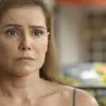 Deborah Secco interpretando Alexia em 'Salve-se Quem Puder' (Globo)