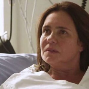 Adriana Esteves interpretando Thelma em 'Amor de Mãe' (Globo)