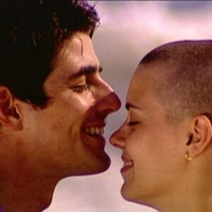 Edu (Reynaldo Gianecchini) e Camila (Carolina Dieckmann) em 'Laços de Família' (Globo)