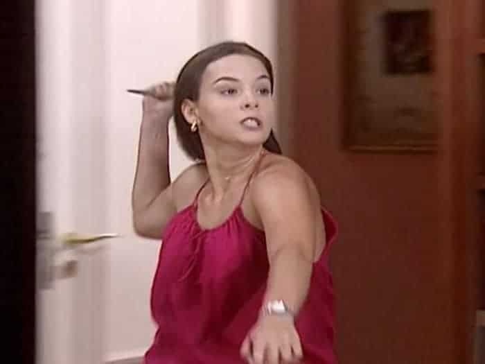 Regiane Alves como Clara em 'Laços de Família' (Globo)
