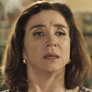 Marisa Orth como Francesca em 'Haja Coração' (Globo)