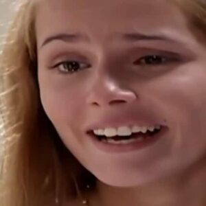 Deborah Secco como Íris em 'Laços de Família' (Globo)