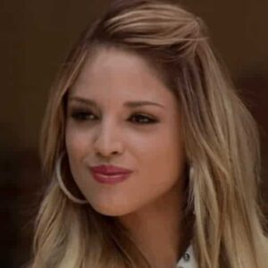 Eiza González como Nikki em 'Amores Verdadeiros' (Sbt)