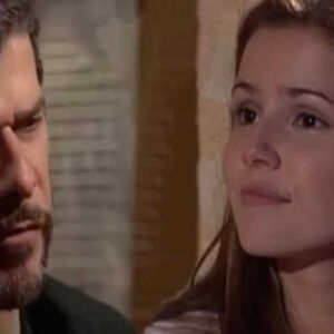 Pedro (José Mayer) e Íris (Deborah Secco) em 'Laços de Família' (Globo)