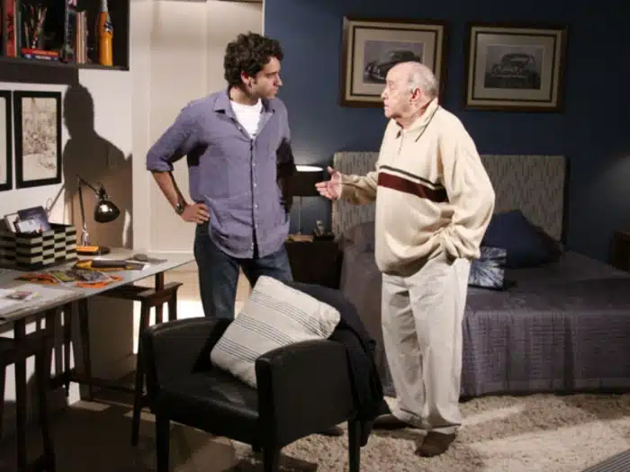 Renato (Guilherme Winter) e Giancarlo (Mauro Mendonça) em 'Ti-ti-ti' (Globo)