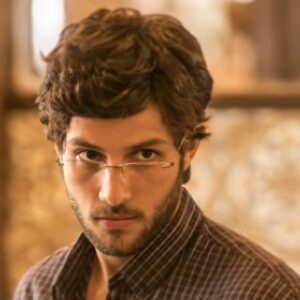 Chay Suede interpretando Danilo em 'Amor de Mãe' (Globo)