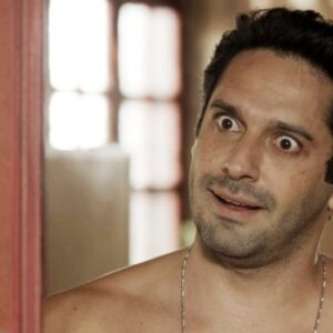 João Baldasserini interpretando Zezinho em 'Salve-se Quem Puder' (Globo)