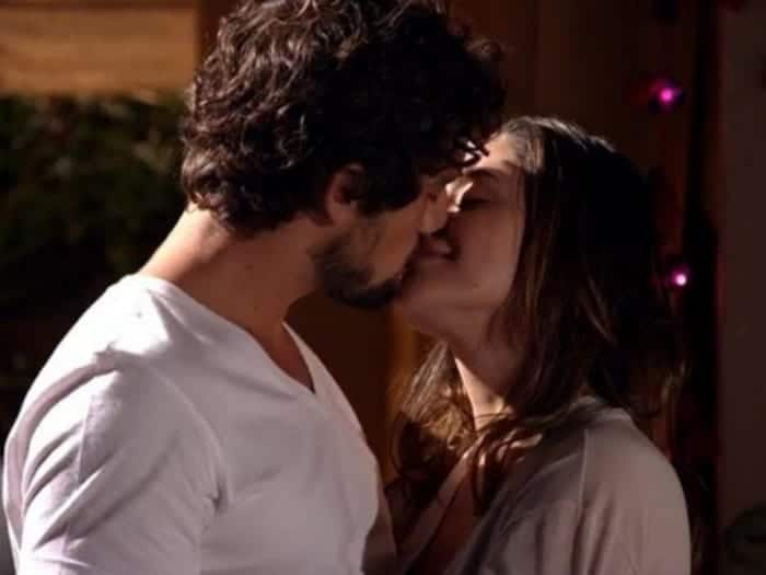 Rodrigo (Rafael Cardoso) e Ana (Fernanda Vasconcellos) em 'A Vida da Gente' (Globo)