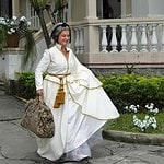 Regina Braga interpretando Cecília em 'Ti-Ti-Ti' (Globo)