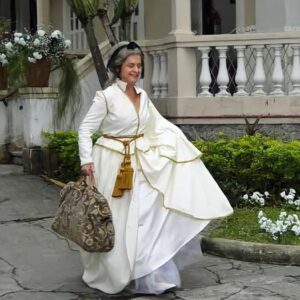 Regina Braga interpretando Cecília em 'Ti-Ti-Ti' (Globo)