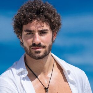 José Condessa como Juan em 'Salve-se Quem Puder' (Globo)