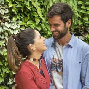 Micaela (Sabrina Petraglia) e Bruno (Marcos Pitombo) em 'Salve-se Quem Puder' (Globo)