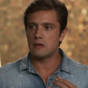 Rafael Cardoso interpretando Renzo em 'Salve-se Quem Puder' (Globo)