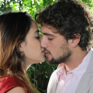 Ana (Fernanda Vasconcellos) e Rodrigo (Rafael Cardoso) em 'A Vida da Gente' (Globo)