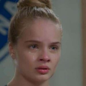 Valentina Bulc interpretando Bia em 'Salve-se Quem Puder' (Globo)