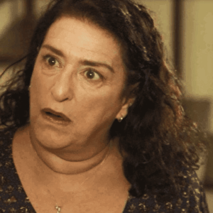 Grace Gianoukas como Ermelinda em 'Salve-se Quem Puder' (Globo)