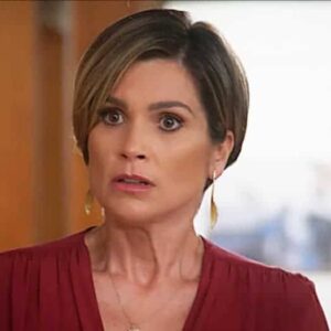 Flávia Alessandra como Helena em 'Salve-se Quem Puder' (Globo)