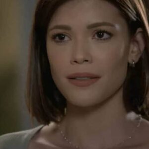 Vitória Strada interpretando Kyra em 'Salve-se Quem Puder' (Globo)