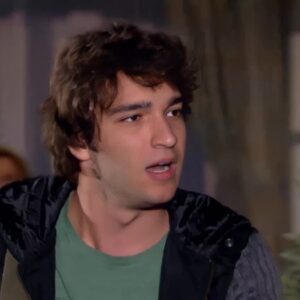 Humberto Carrão interpretando Luti em 'Ti-Ti-Ti' (Globo)