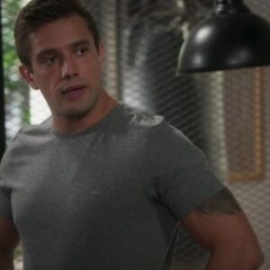 Rafael Cardoso como Renzo em 'Salve-se Quem Puder' (Globo)