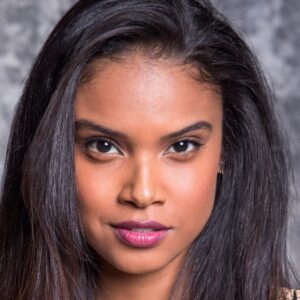 Aline Dias como Úrsula em 'Salve-se Quem Puder' (Globo)