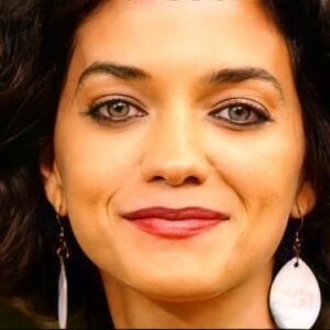 Ana Cecília como Valderez em 'Paraíso Tropical' (Canal Viva)