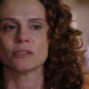 Malu Galli interpretando Dora em 'A Vida da Gente' (Globo)