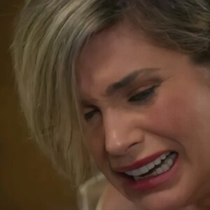 Flávia Alessandra como Helena em 'Salve-se Quem Puder' (Globo)