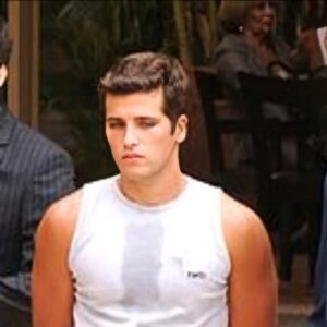 Cenas da novela 'Paraíso Tropical' (Canal Viva)