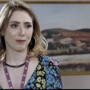 Bruna Guerin interpretando Petra em 'Salve-se Quem Puder' (Globo)