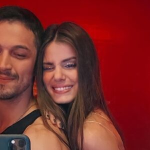 Rômulo Estrela e Camila Queiroz