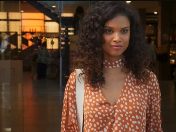 Aline Dias interpretando Úrsula em 'Salve-se Quem Puder' (Globo)