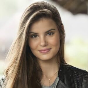 Camila Queiroz interpretando Angel em 'Verdades Secretas' (Globo)