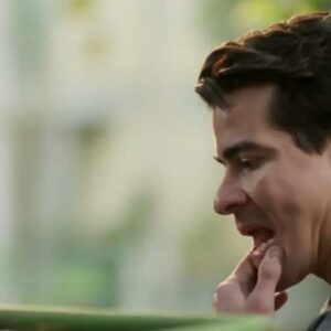 Thiago Martins interpretando Júlio em 'Pega Pega' (Globo)