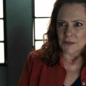 Elizabeth Savala interpretando Arlete em 'Pega Pega' (Globo)