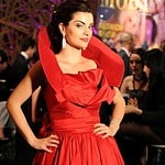 Mayana Neiva interpretando Desirée em'Ti-Ti-Ti' (Globo)