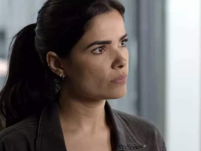 Vanessa Giácomo intepretando Antônia em 'Pega Pega' (Globo)