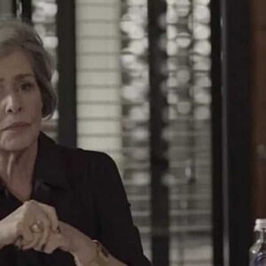 Irene Ravache interpretando Sabine em 'Pega Pega' (Globo)