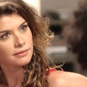 Alinne Moraes em cenas da novela 'Um Lugar ao Sol' (Globo)