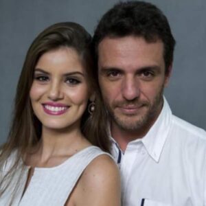 Angel (Camila Queiroz) e Alex (Rodrigo Lombardi) em 'Verdades Secretas' (Globo)